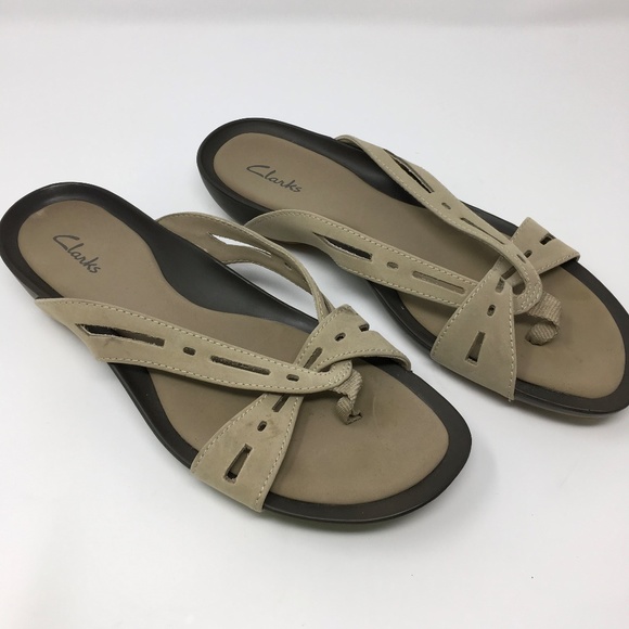 clarks flip flops size 9